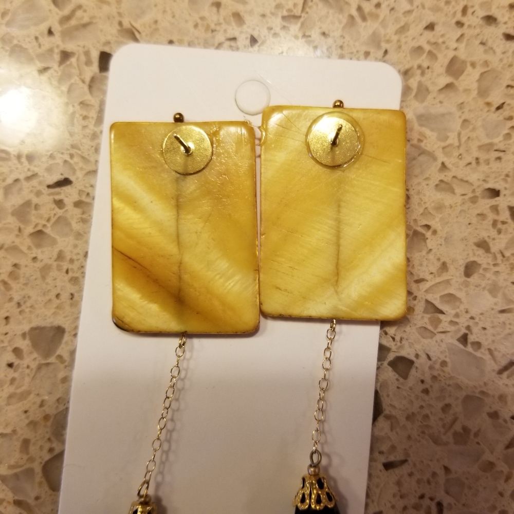Dangle Earrings - Picture 3 of 3